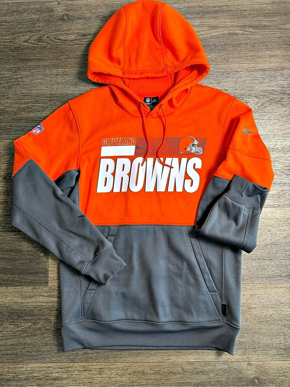 Nike Cleveland Browns Nike Toss Sweep Therma-FIT Hoodie